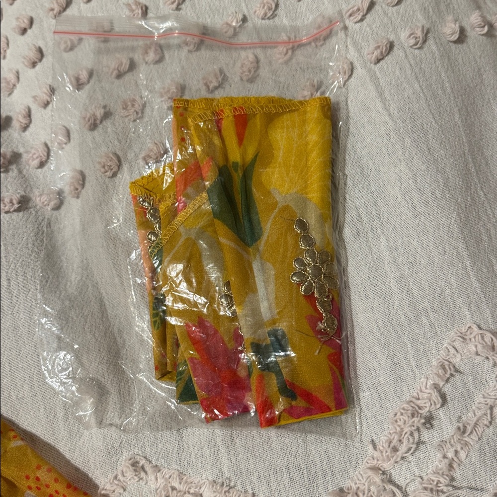 Mebaz Size 36/ Women’s Small/XS Lahenga Yellow Embroidered for Indian Wedding - Picture 3 of 11